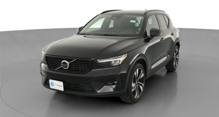 Thumbnail: 2025 Volvo XC40 - 1