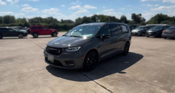 Thumbnail: 2025 Chrysler Pacifica - 1