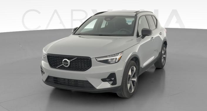 2025 Volvo XC40