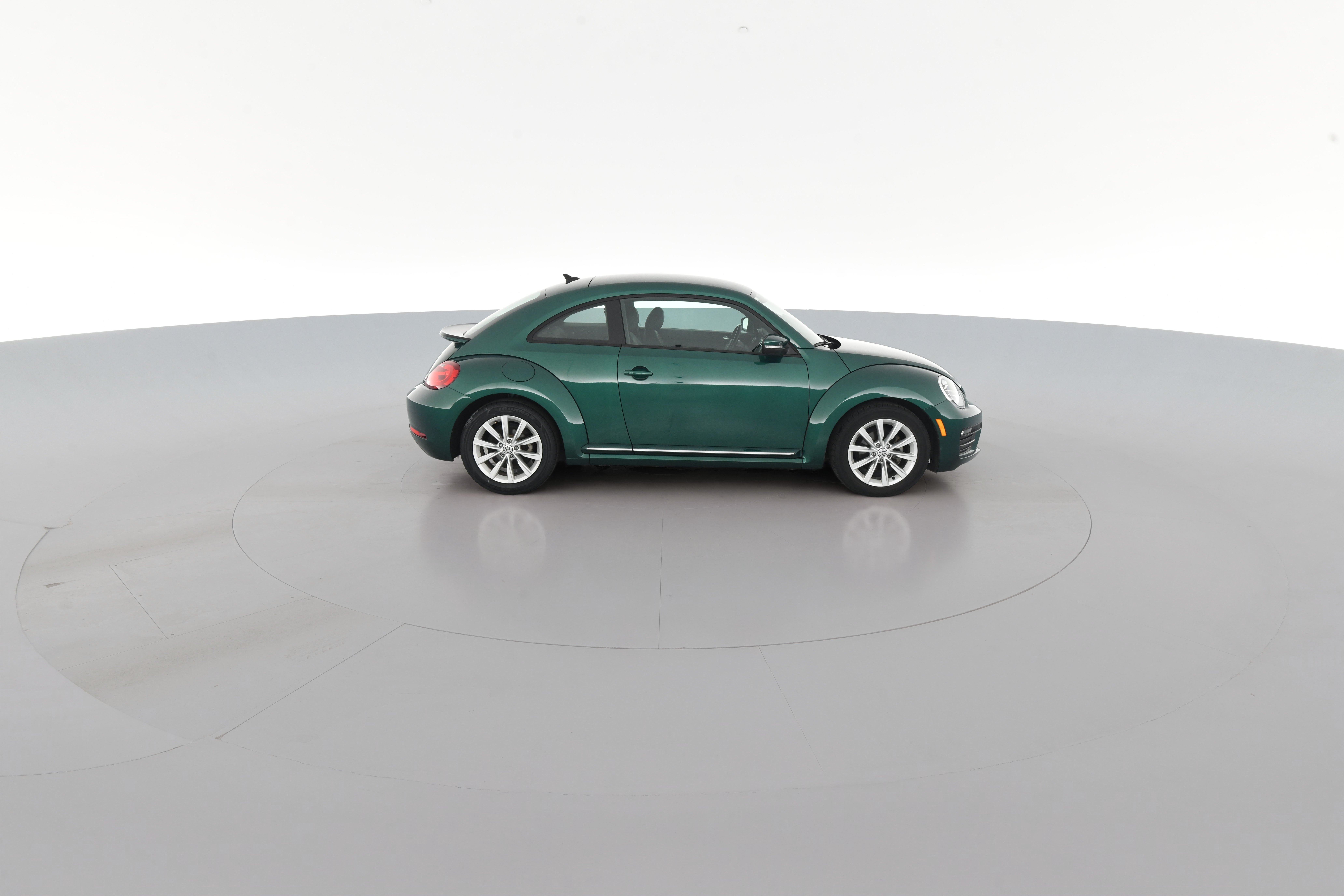 2018 Volkswagen Beetle | Carvana