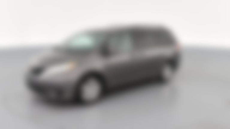 2013 Toyota Sienna vehicle photo