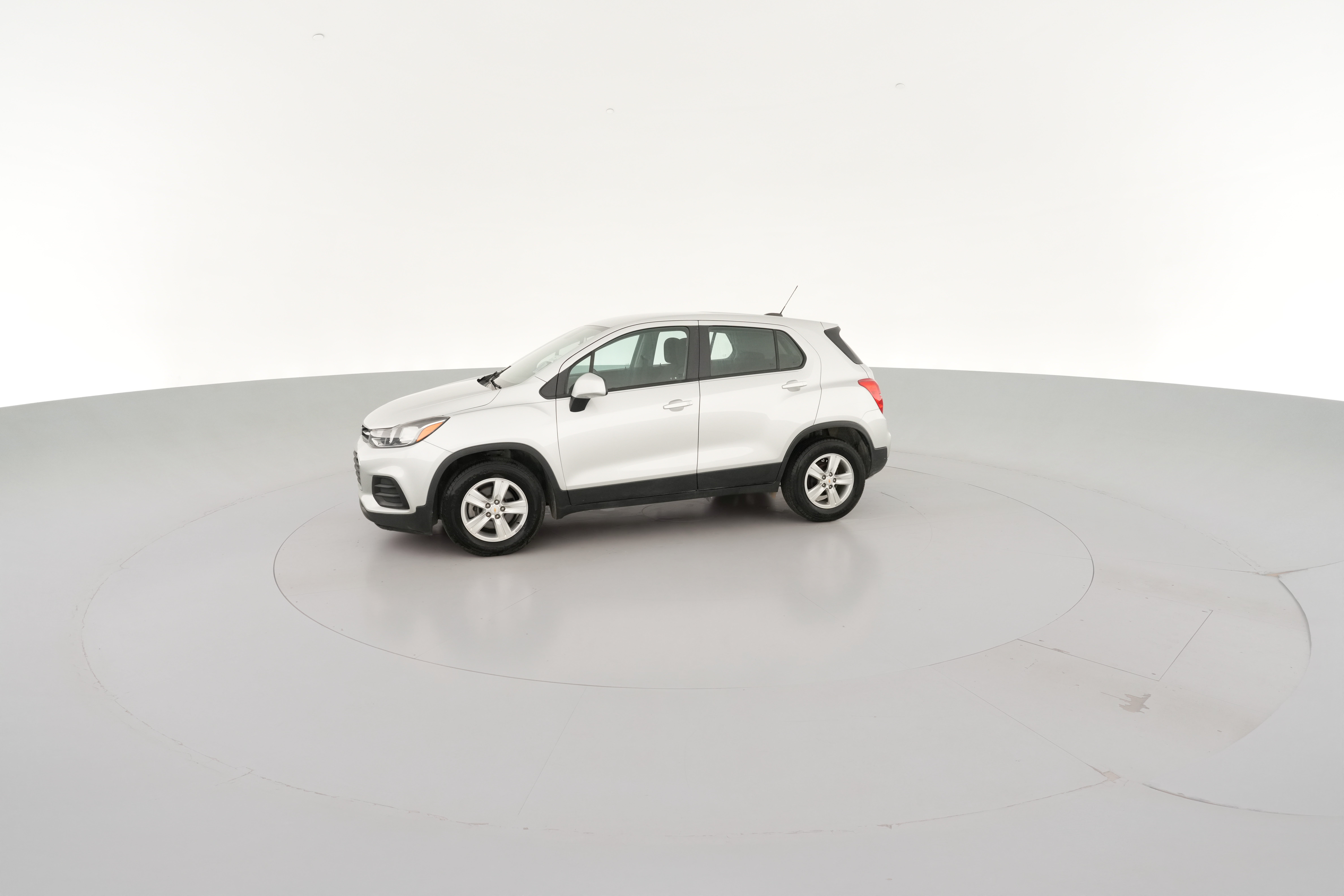 11月2日迄の限定価格2020年アメリカ自由の少女 2020 Chevrolet Trax | Carvana