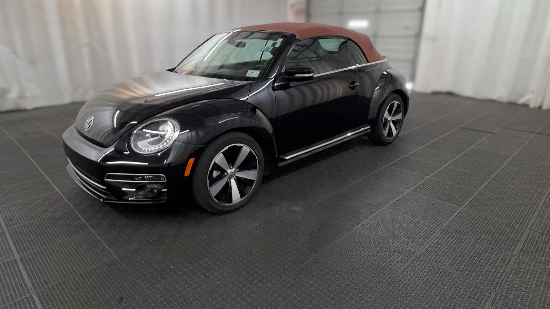 2019 Volkswagen Beetle | Carvana