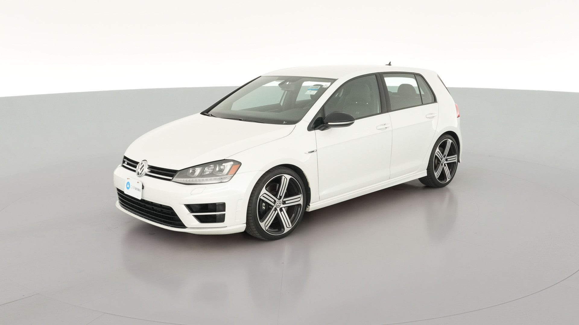 2016 Volkswagen Golf R vehicle photo