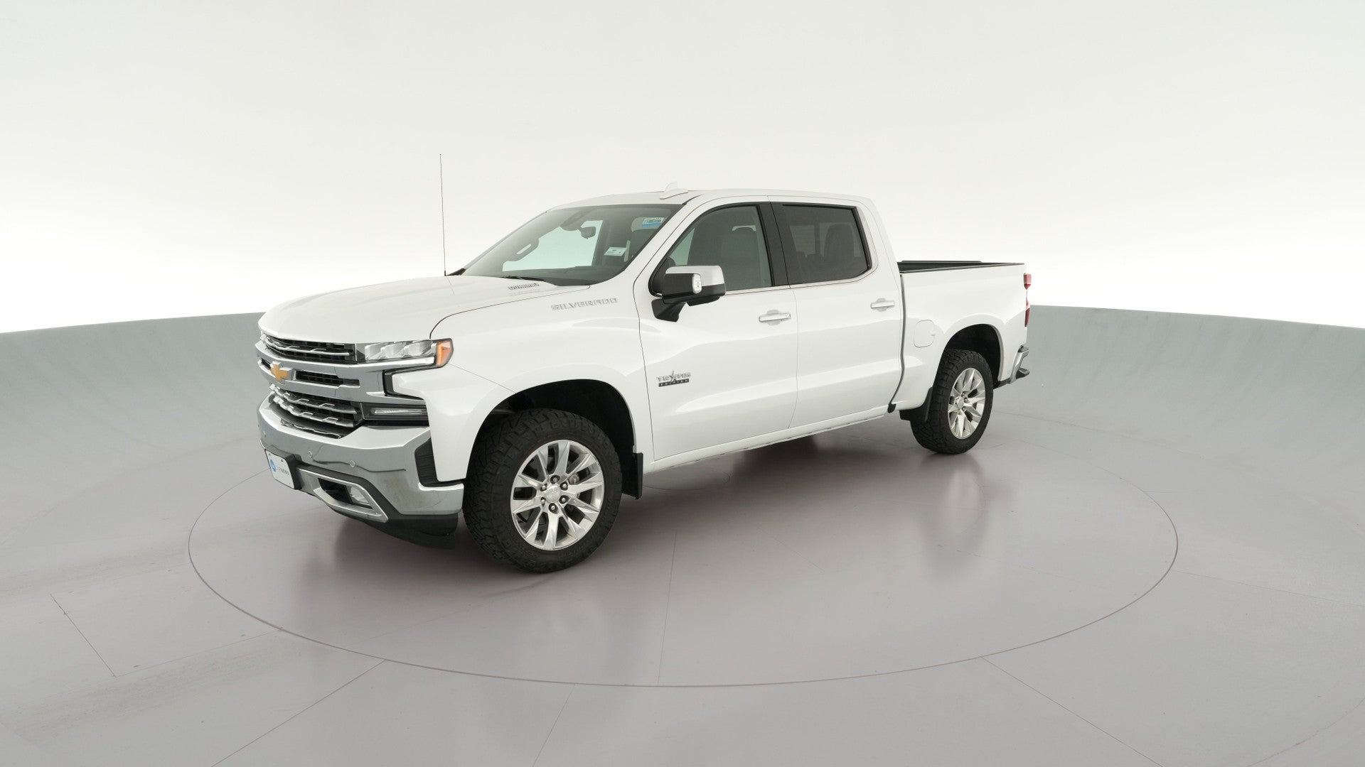 2020 Chevrolet Silverado 1500 Crew Cab vehicle photo