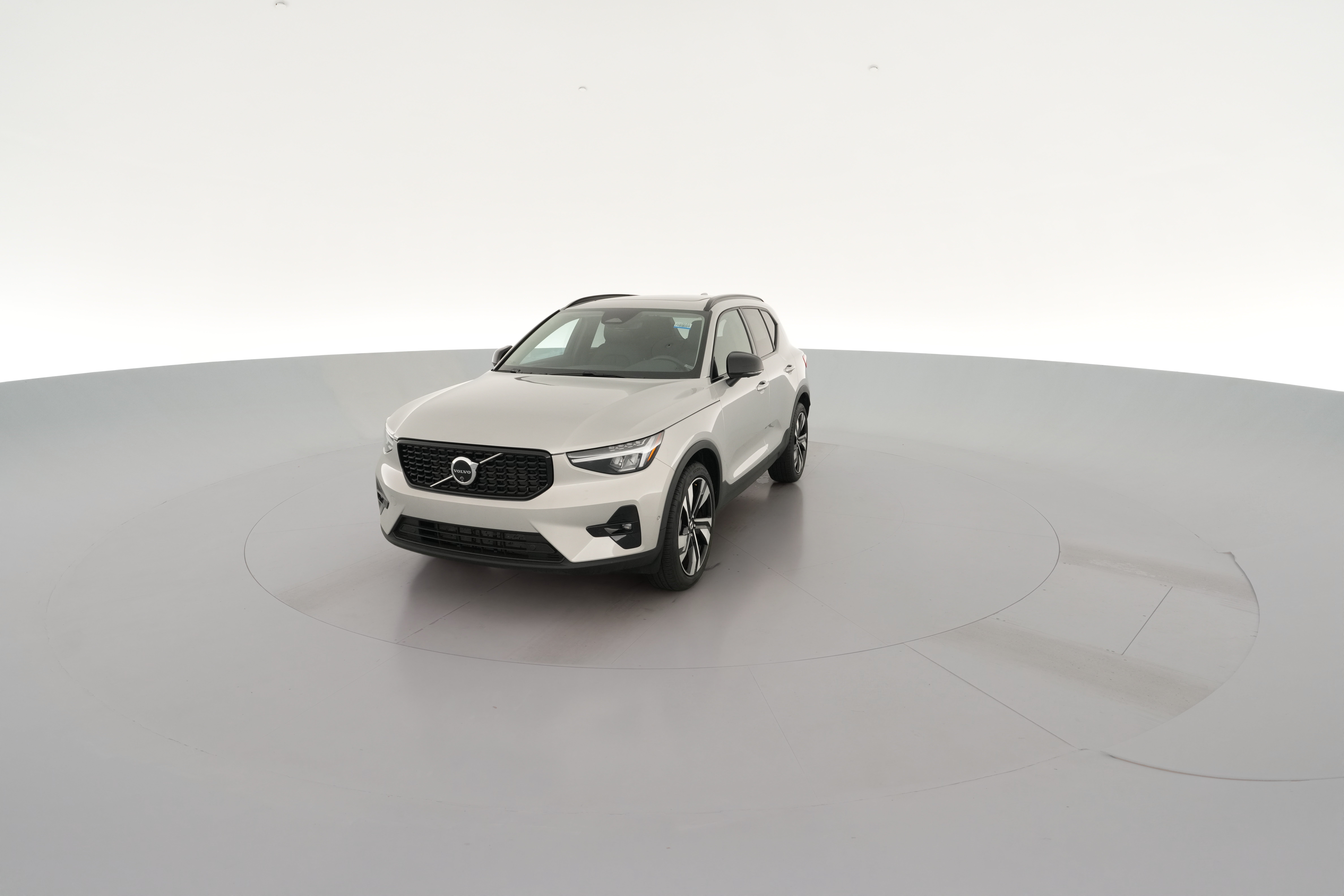 2025 Volvo XC40 | Carvana