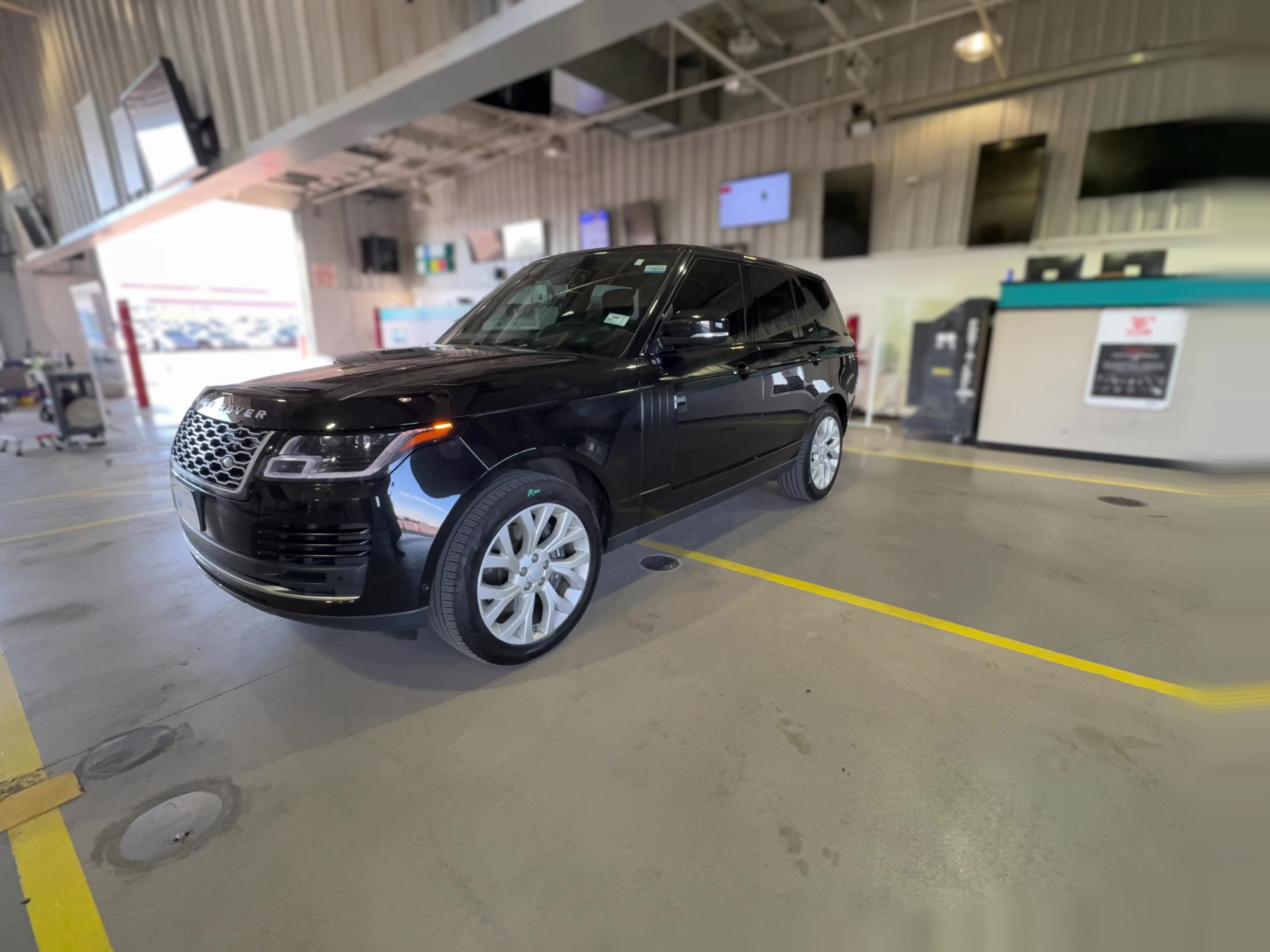 2018 Land Rover Range Rover Supercharged - Photo 25