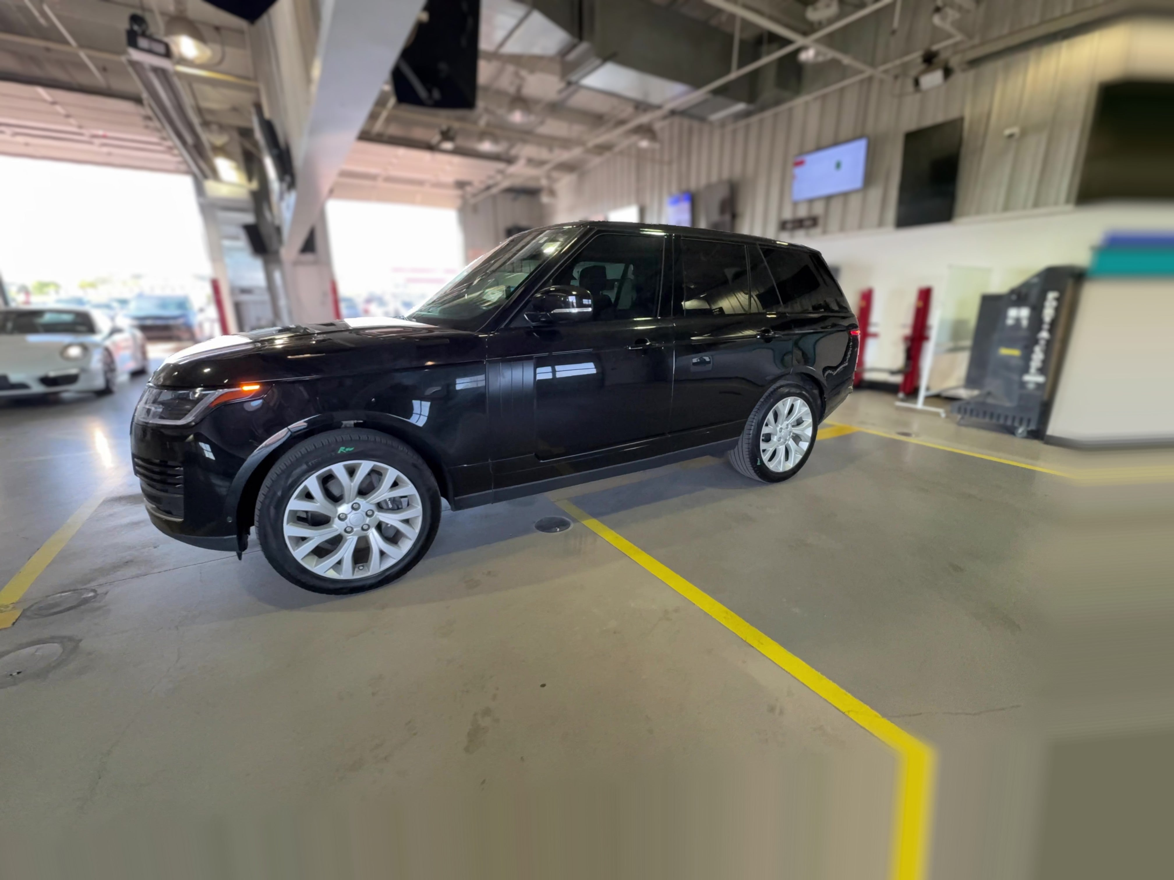 2018 Land Rover Range Rover Supercharged - Photo 26