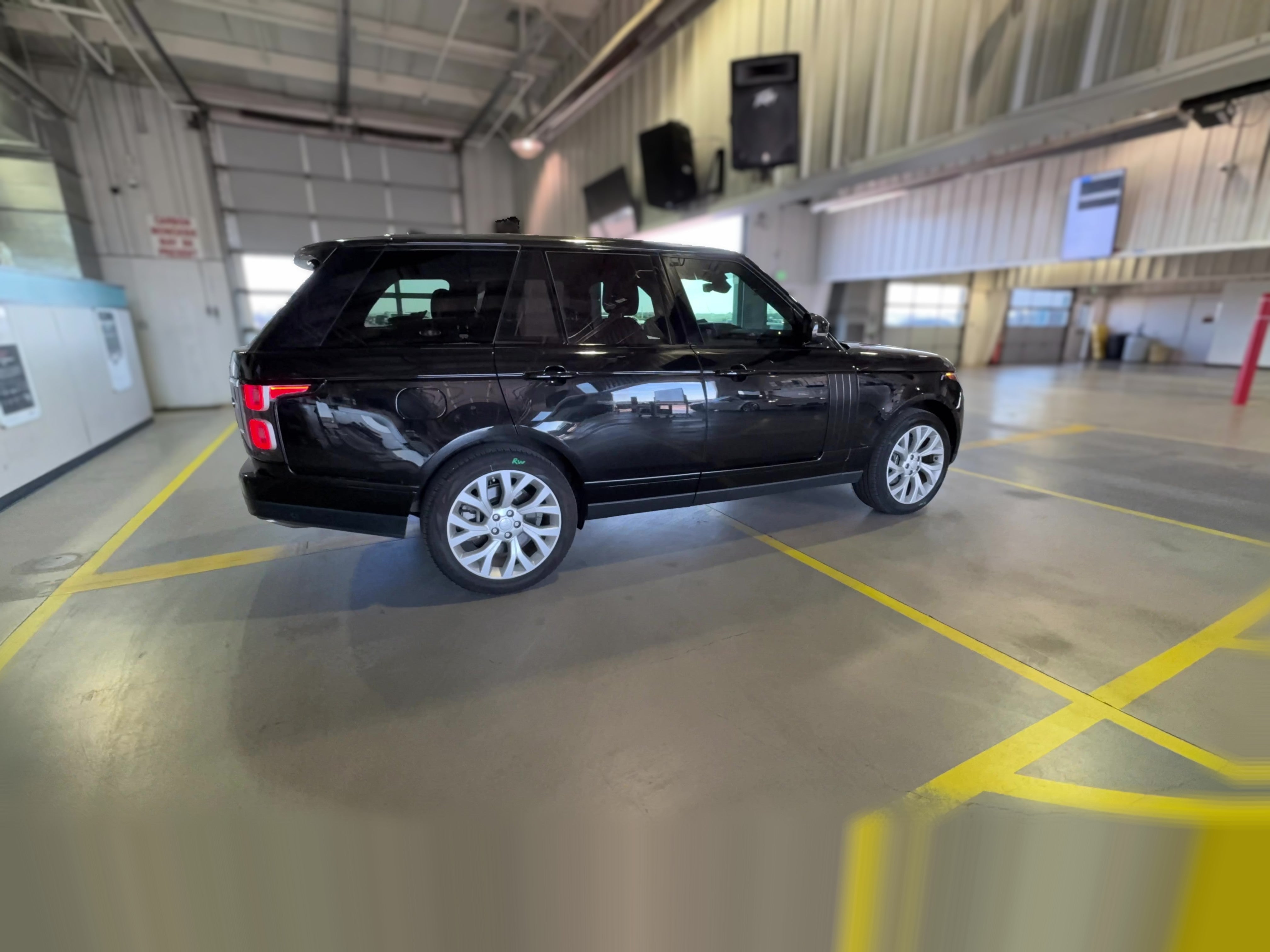 2018 Land Rover Range Rover Supercharged - Photo 34
