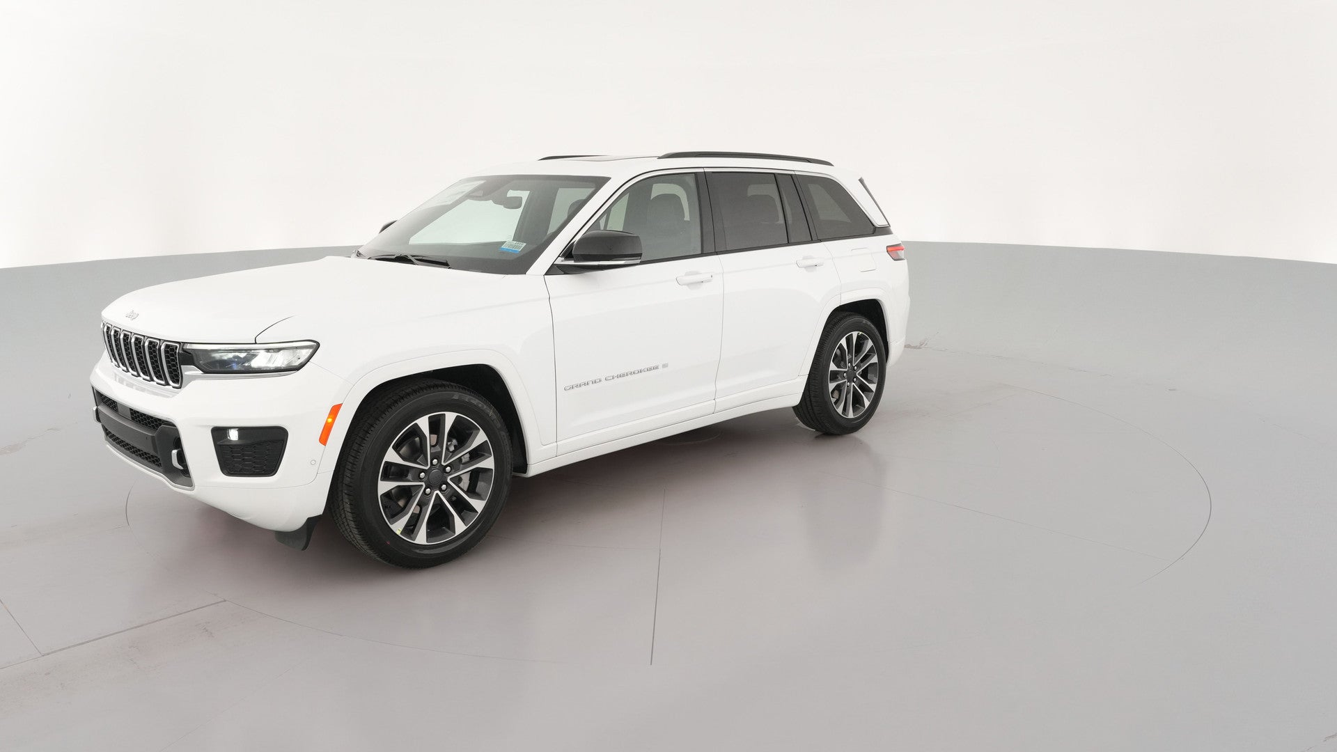 2025 Jeep Grand Cherokee vehicle photo