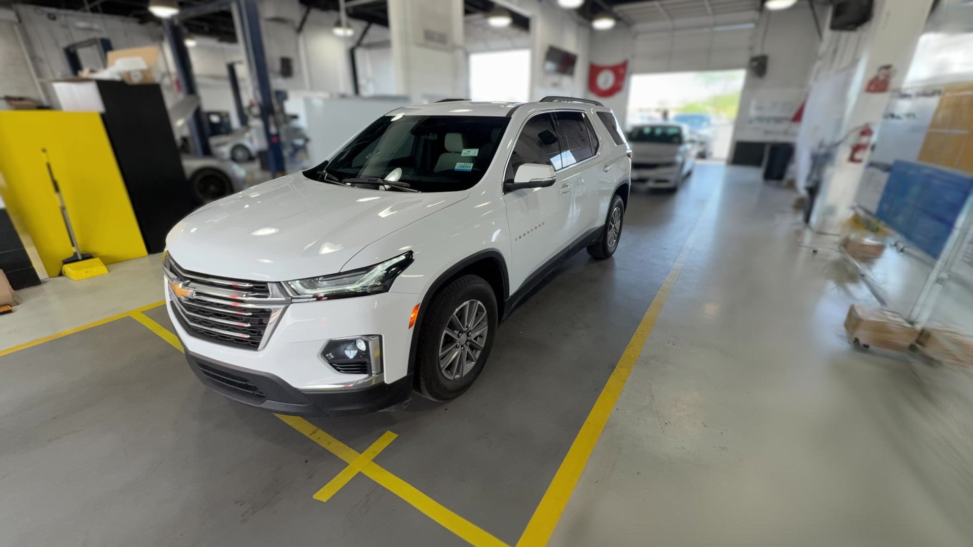 2024 Chevrolet Traverse Limited vehicle photo
