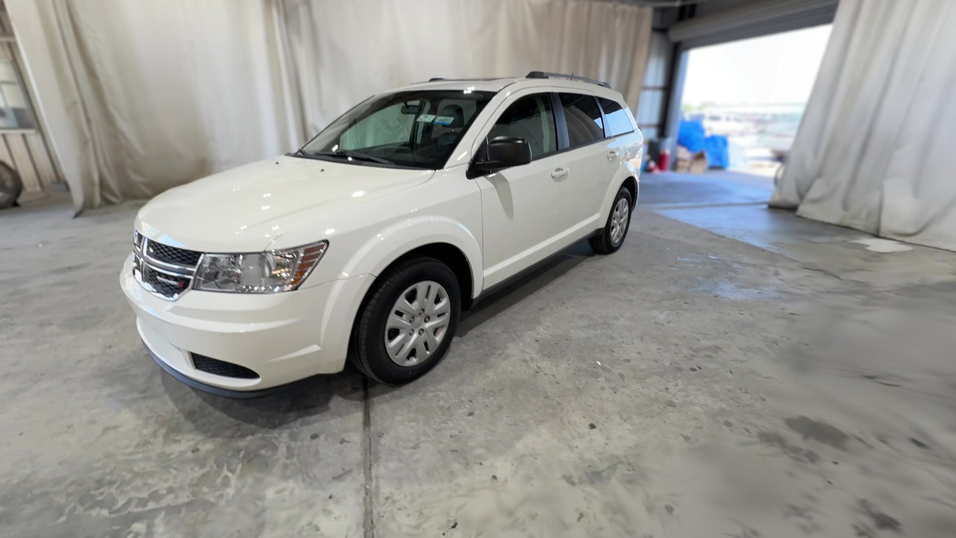 2017 Dodge Journey vehicle photo