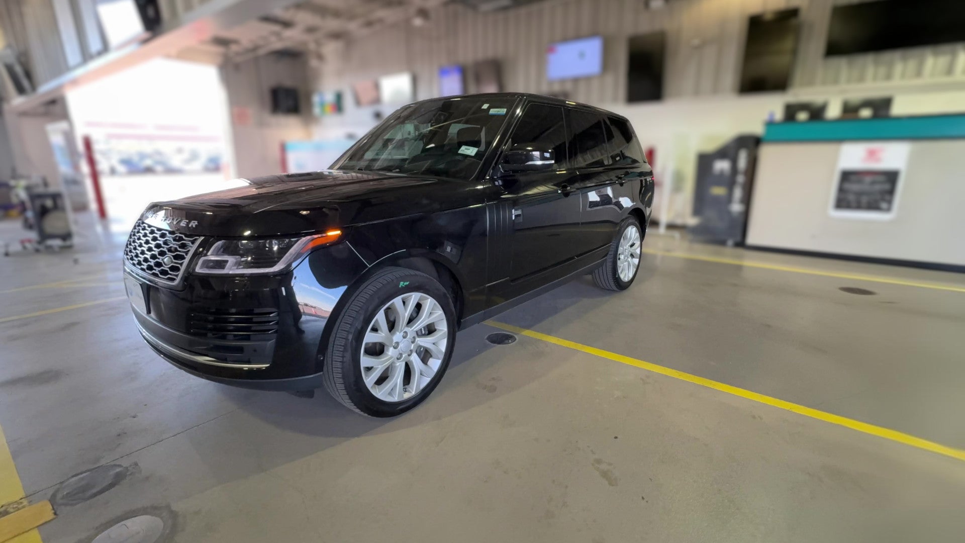 2018 Land Rover Range Rover vehicle photo
