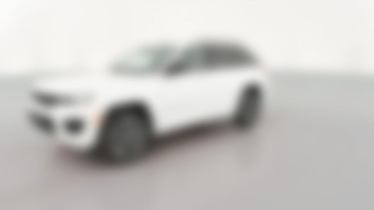 2025 Jeep Grand Cherokee vehicle photo