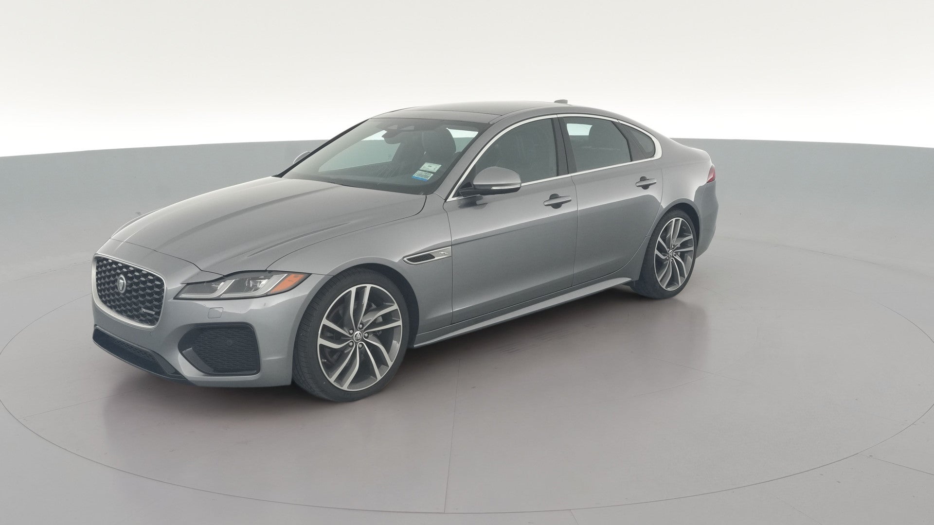 2024 Jaguar XF vehicle photo