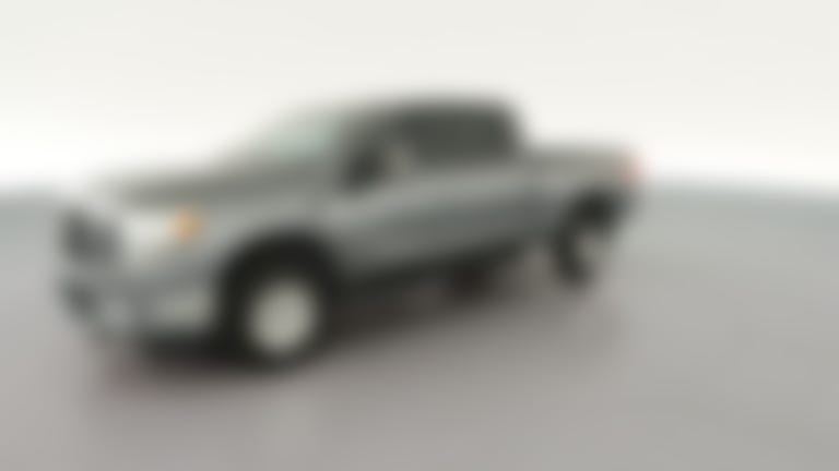 2017 Nissan TITAN XD Crew Cab vehicle photo