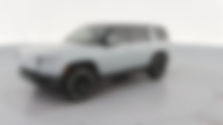 2025 Rivian R1S vehicle photo