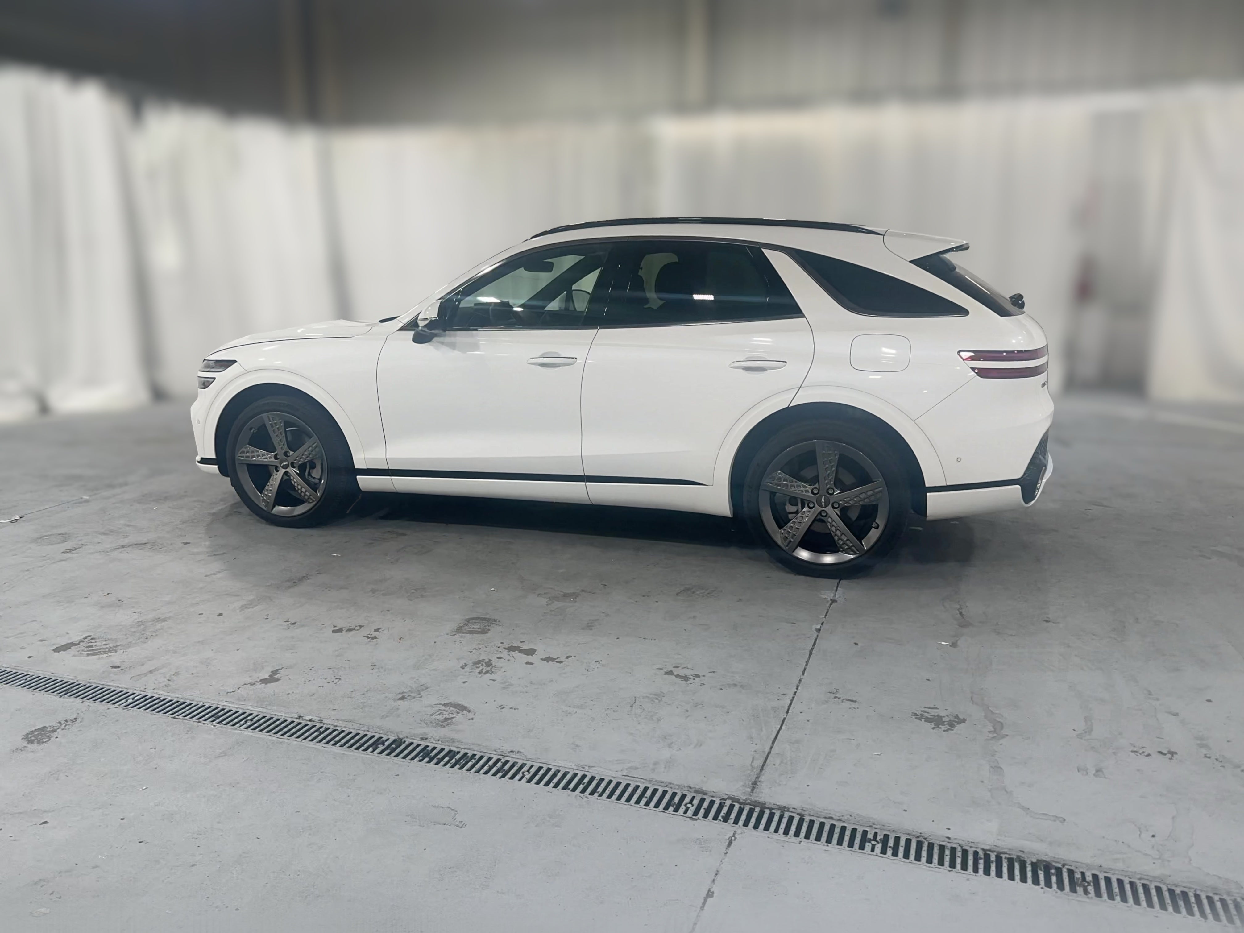 2022 GENESIS GV70 Standard - Photo 32