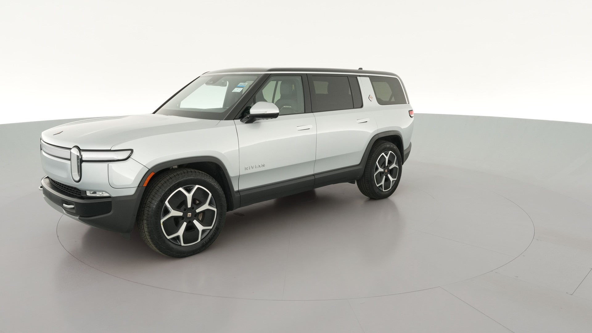 2024 Rivian R1S vehicle photo