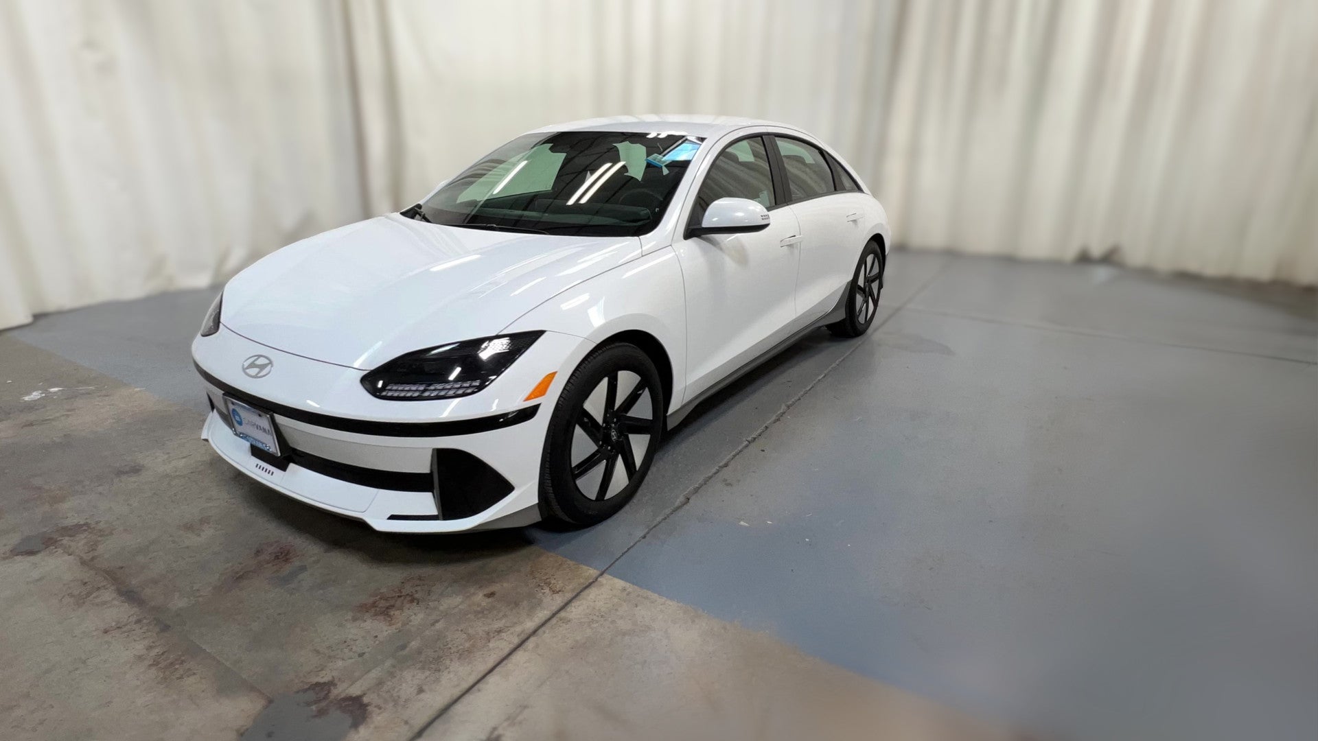 2024 Hyundai IONIQ 6 vehicle photo