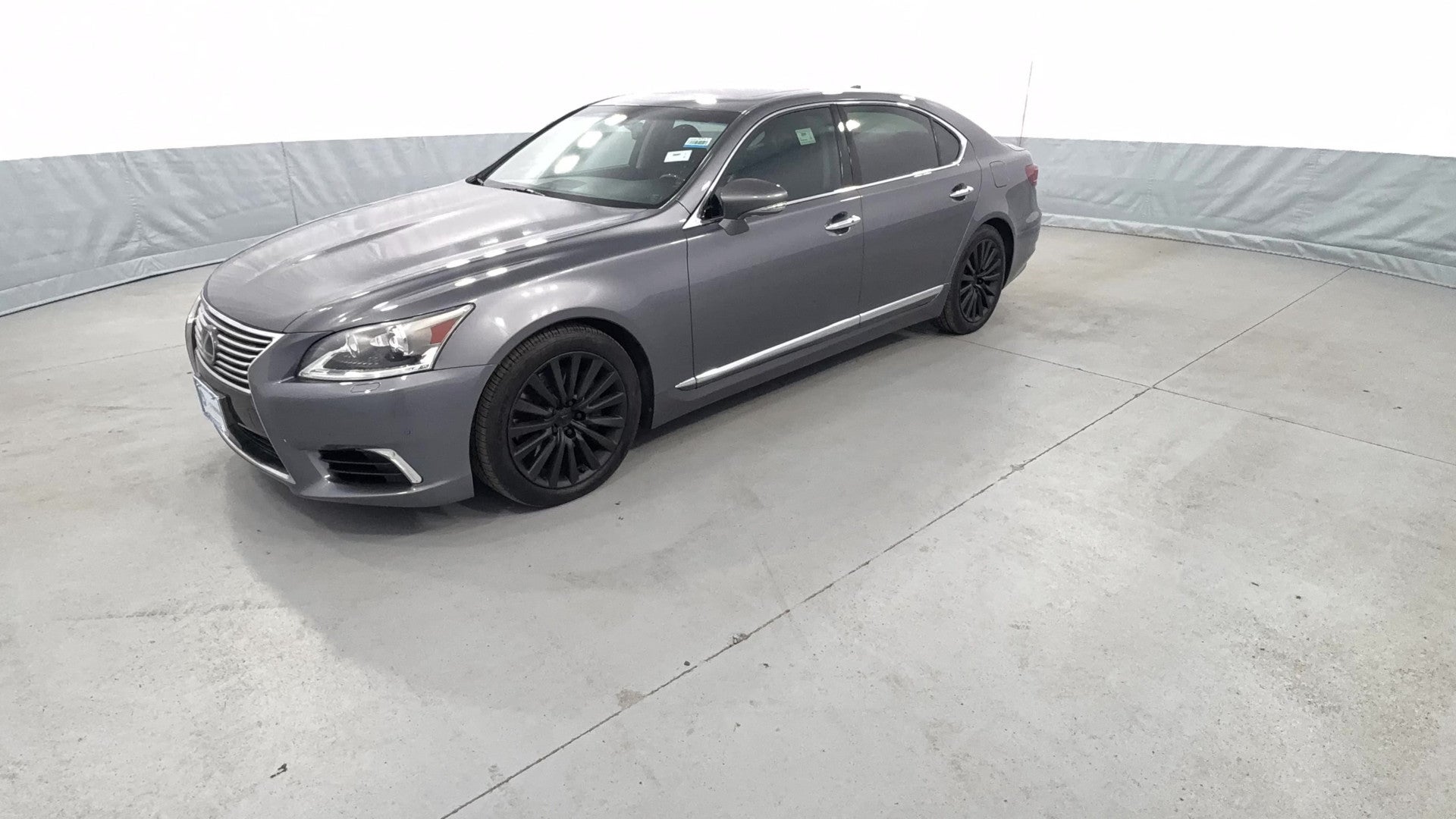 2014 Lexus LS vehicle photo
