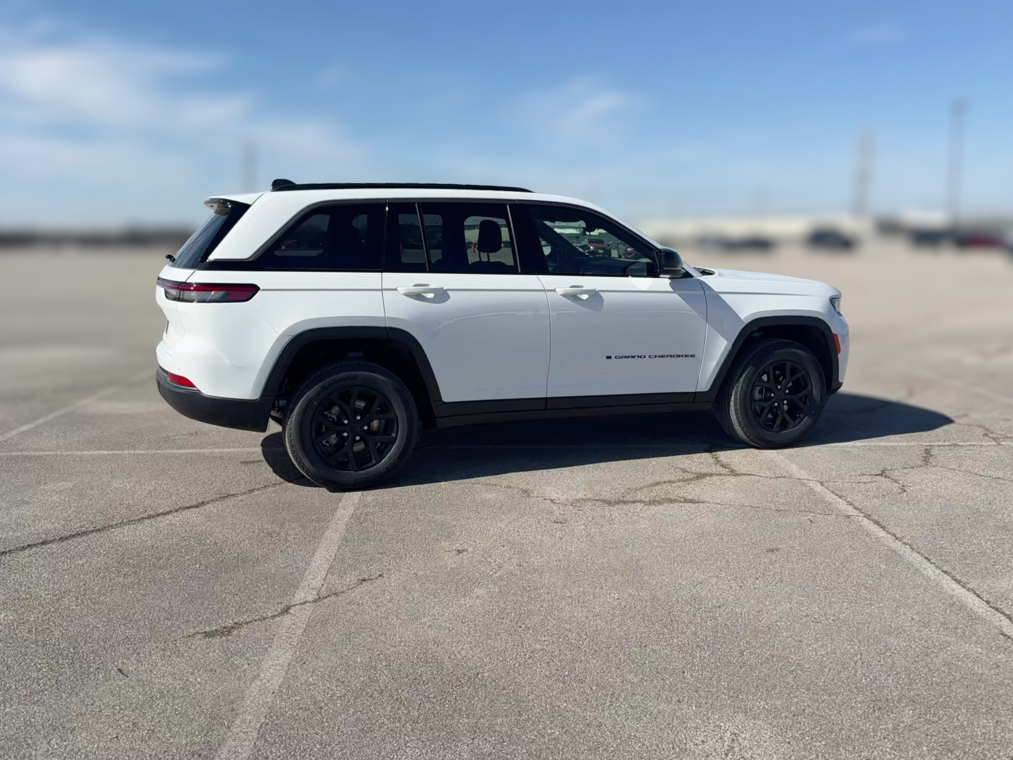 2026 Jeep Grand Cherokee Laredo - Photo 32