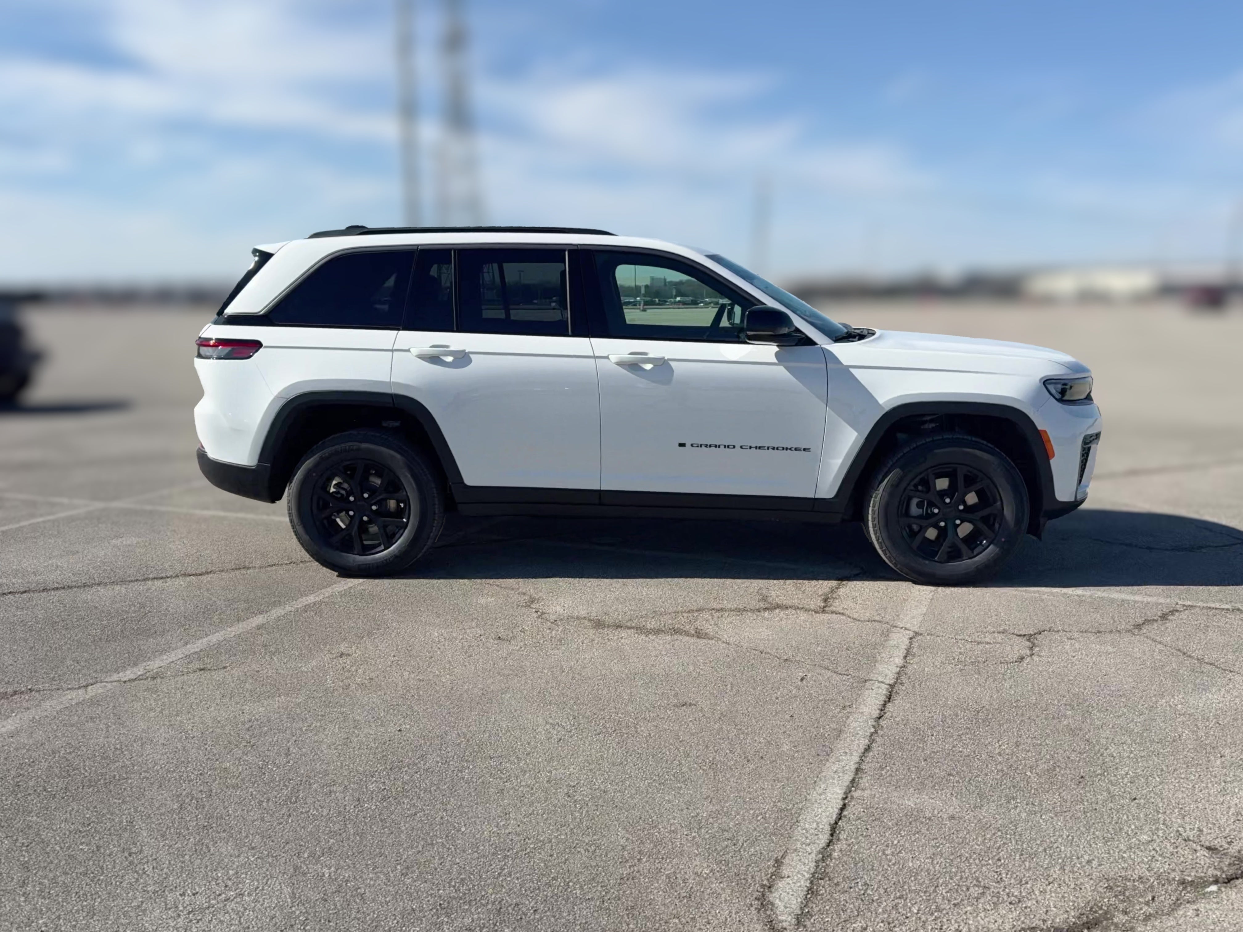 2026 Jeep Grand Cherokee Laredo - Photo 33