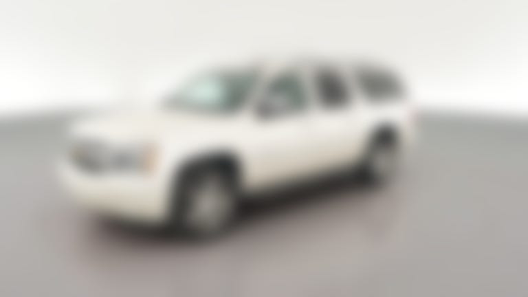 2013 Chevrolet Suburban 1500 vehicle photo