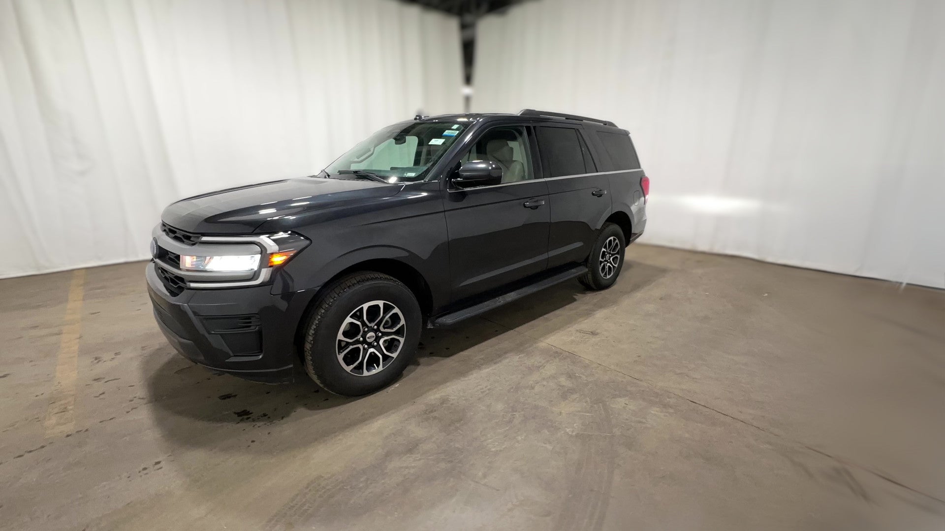 2024 Ford Expedition vehicle photo
