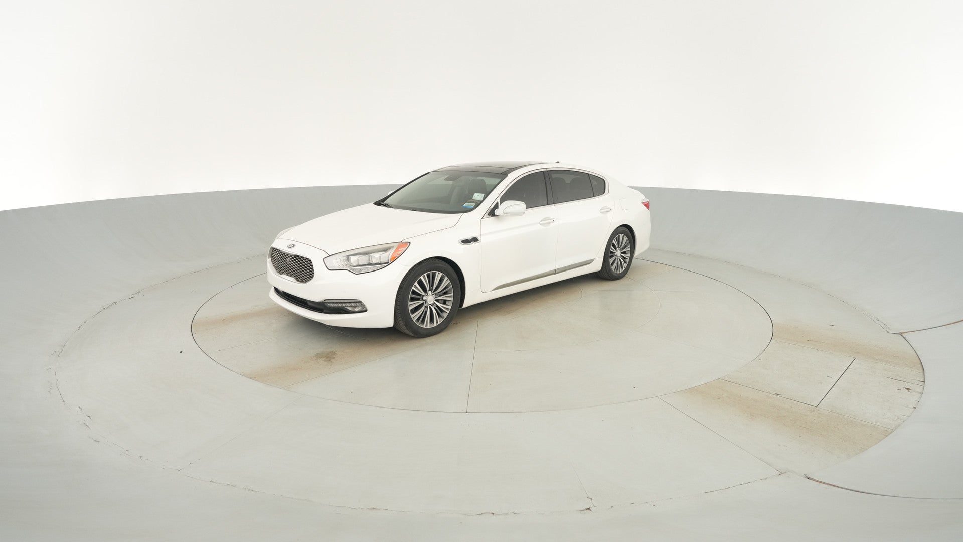 2016 Kia K900 vehicle photo