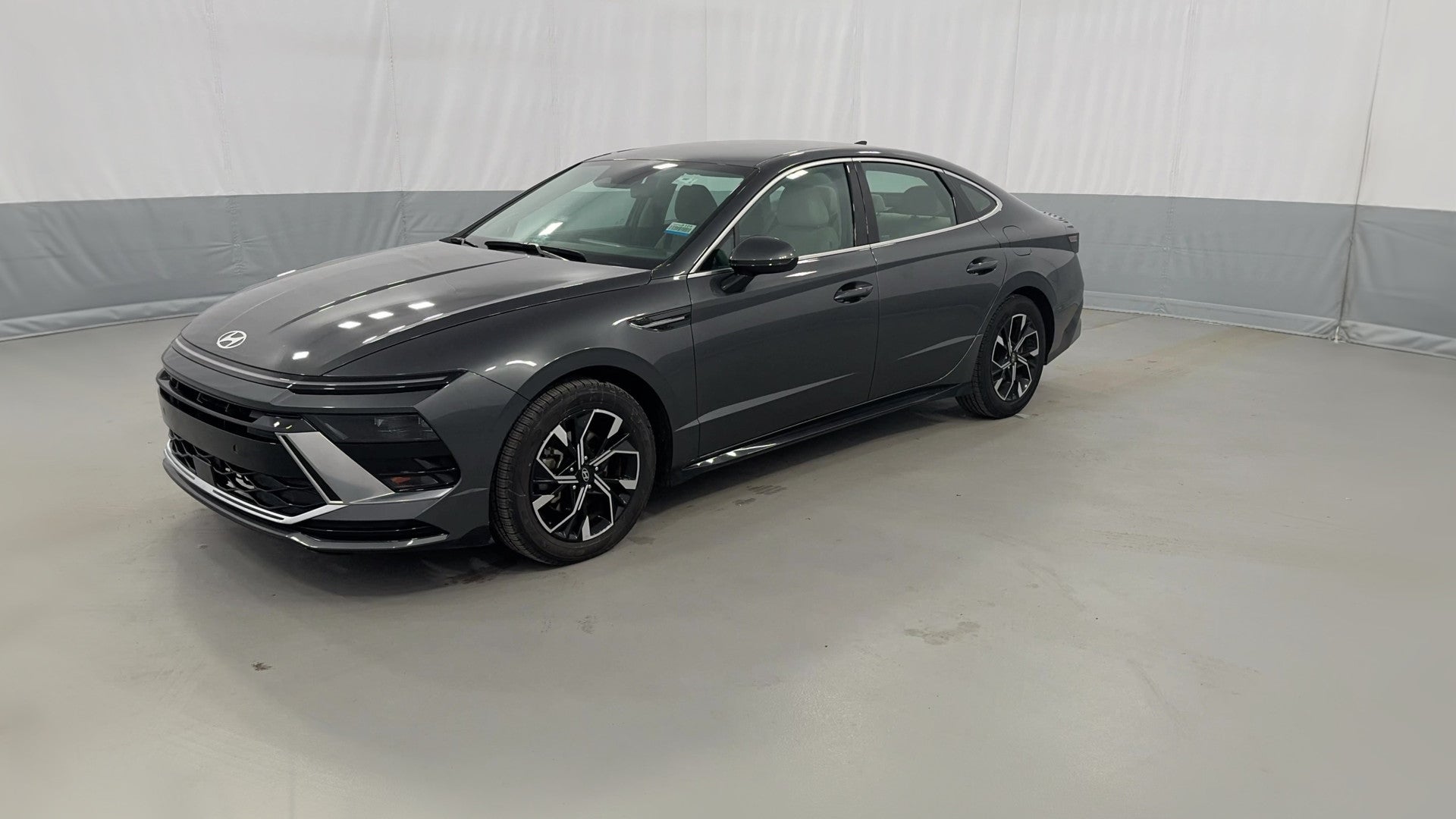 2024 Hyundai Sonata vehicle photo