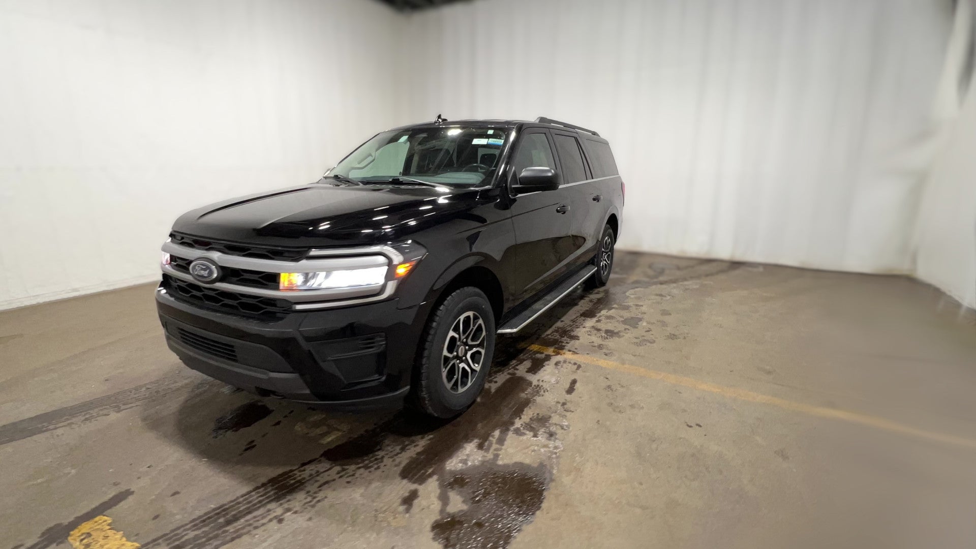 2023 Ford Expedition MAX vehicle photo
