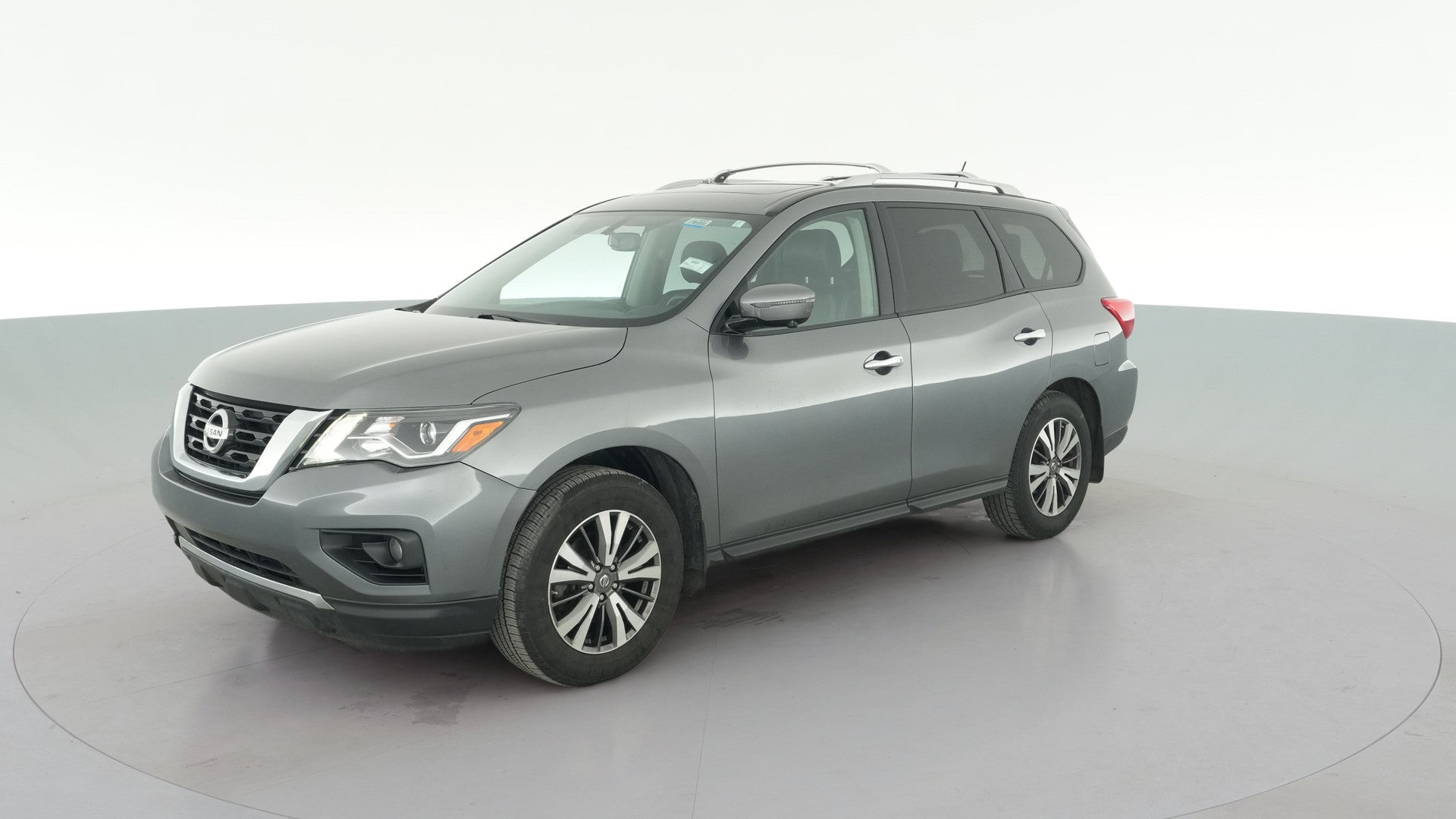 2017 Nissan Pathfinder vehicle photo