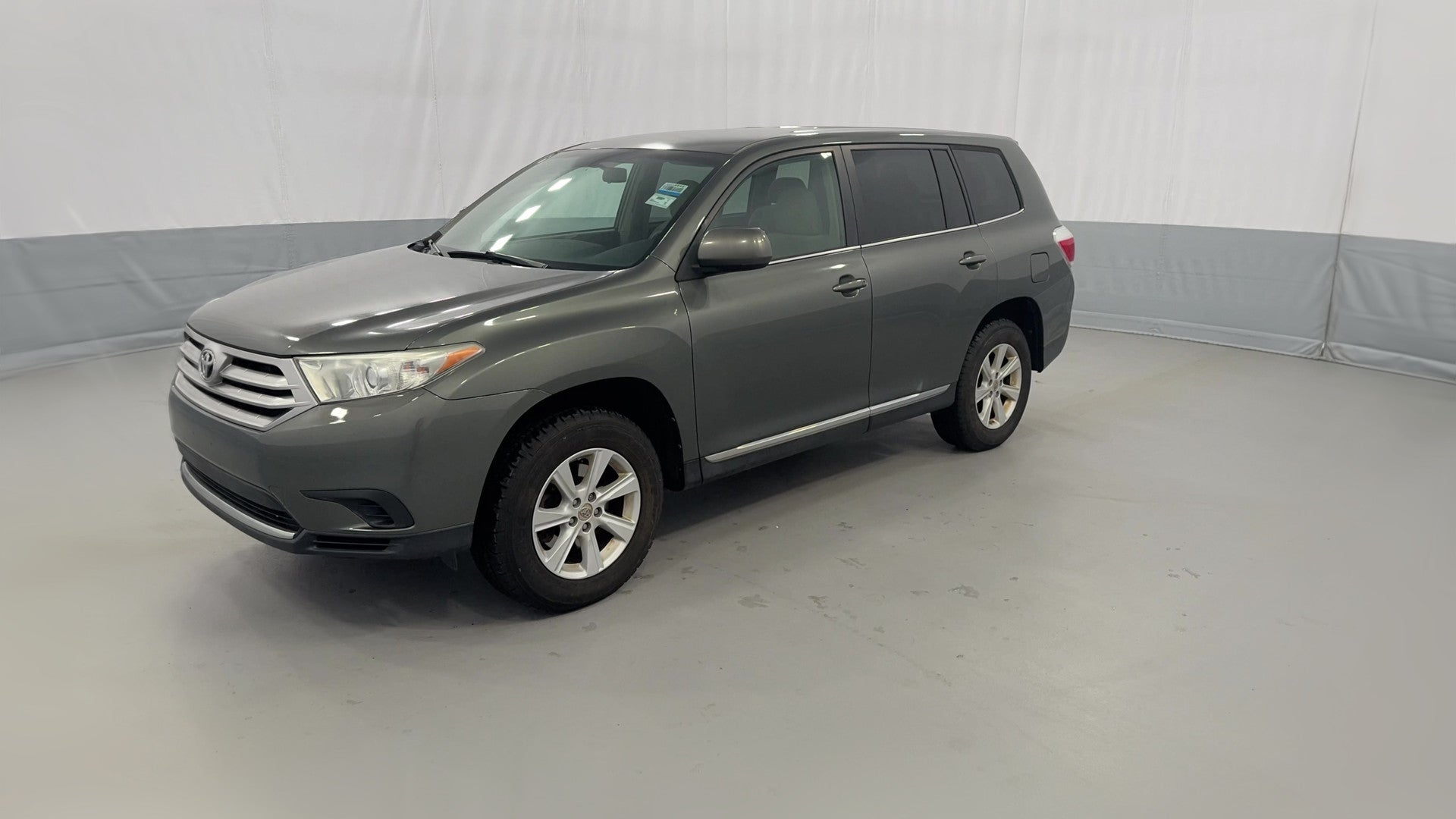 2013 Toyota Highlander vehicle photo