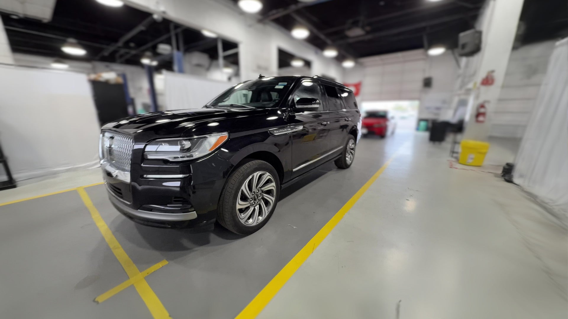 2024 Lincoln Navigator vehicle photo