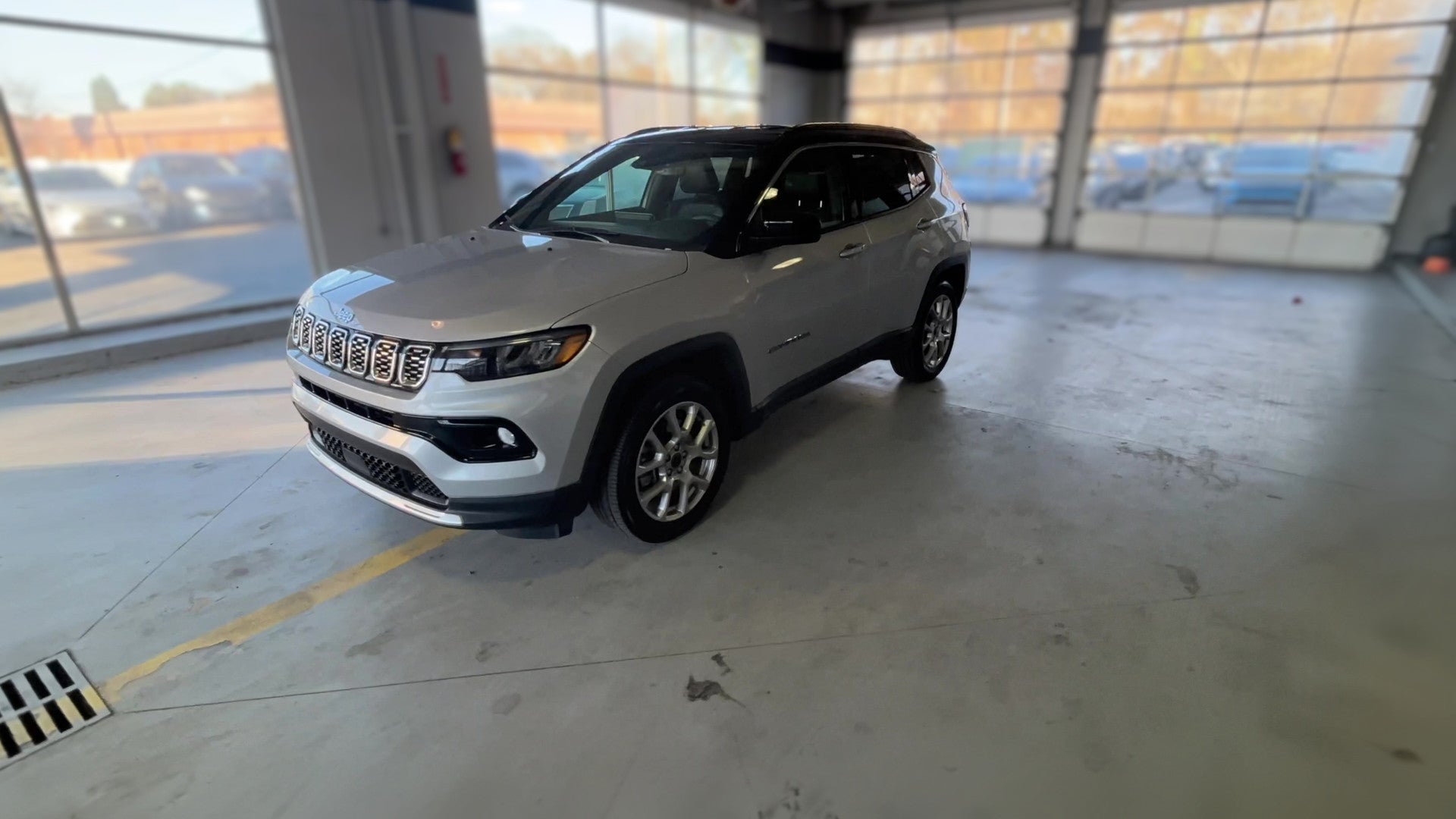 2025 Jeep Compass vehicle photo