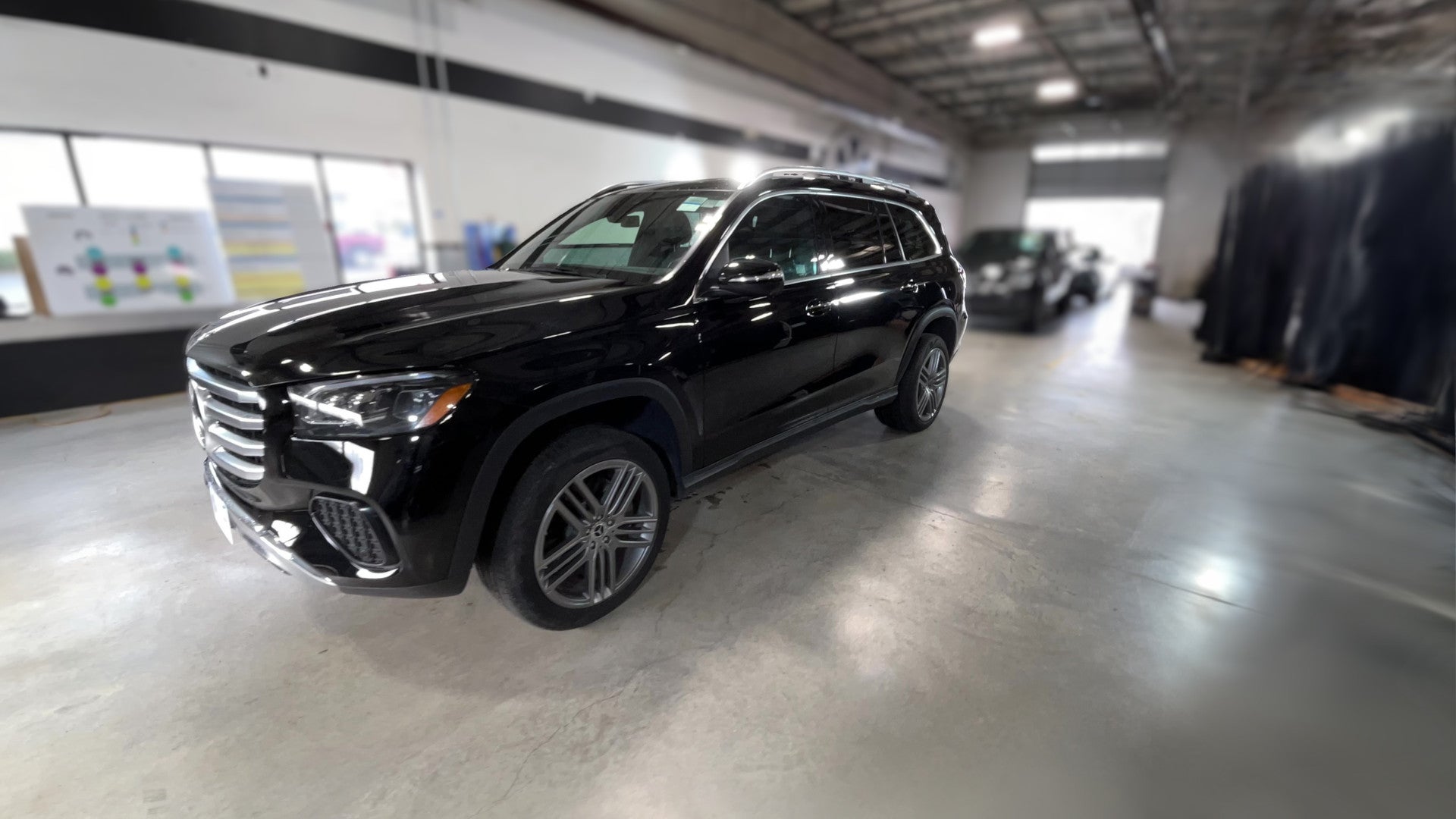 2024 Mercedes-Benz GLS vehicle photo