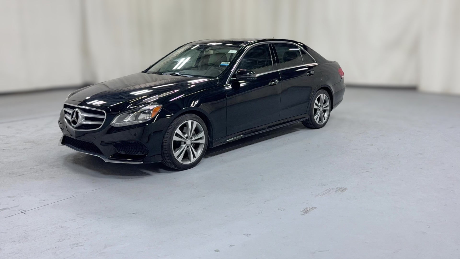 2016 Mercedes-Benz E-Class vehicle photo
