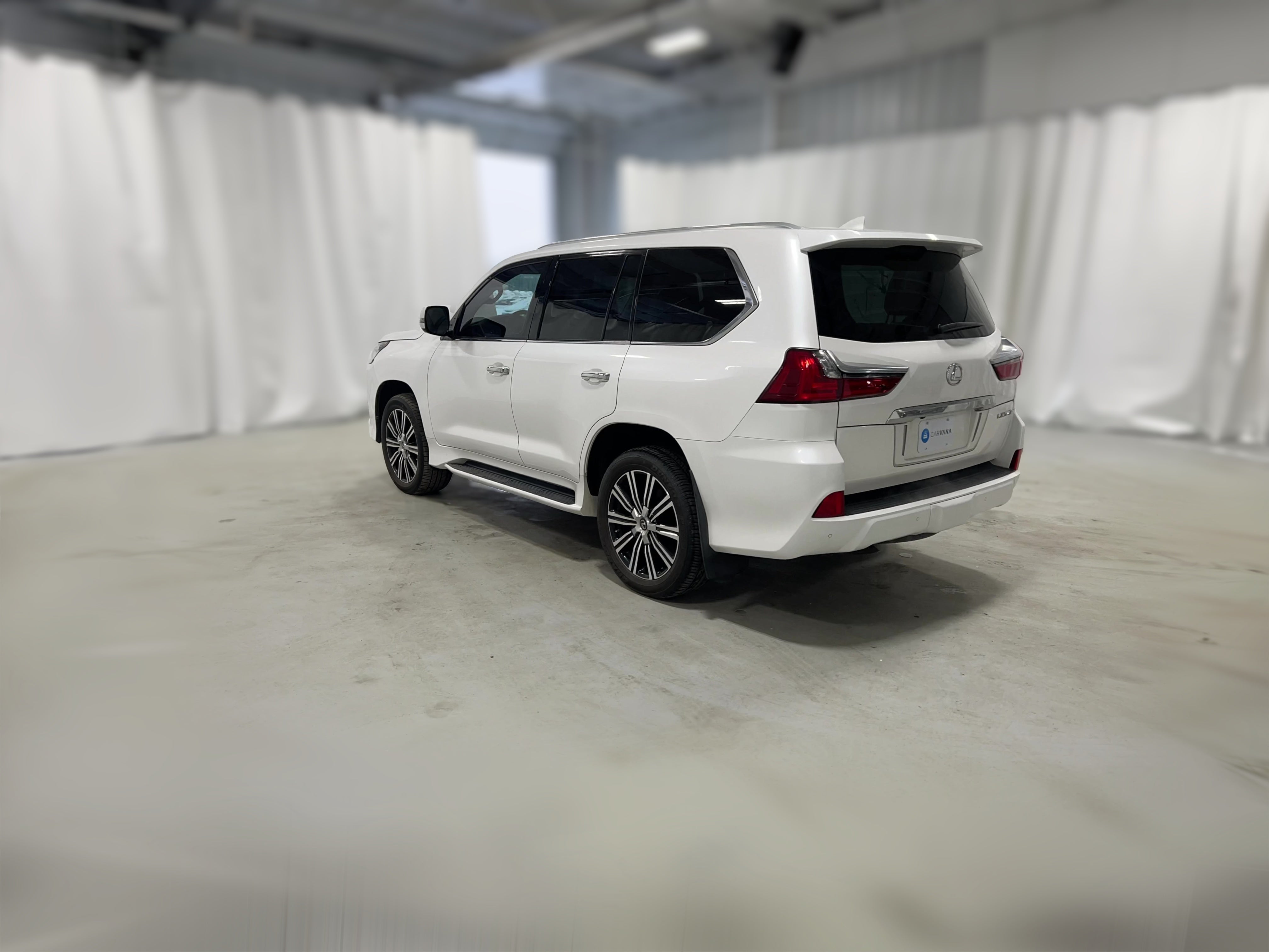2021 Lexus LX 570 - Photo 39