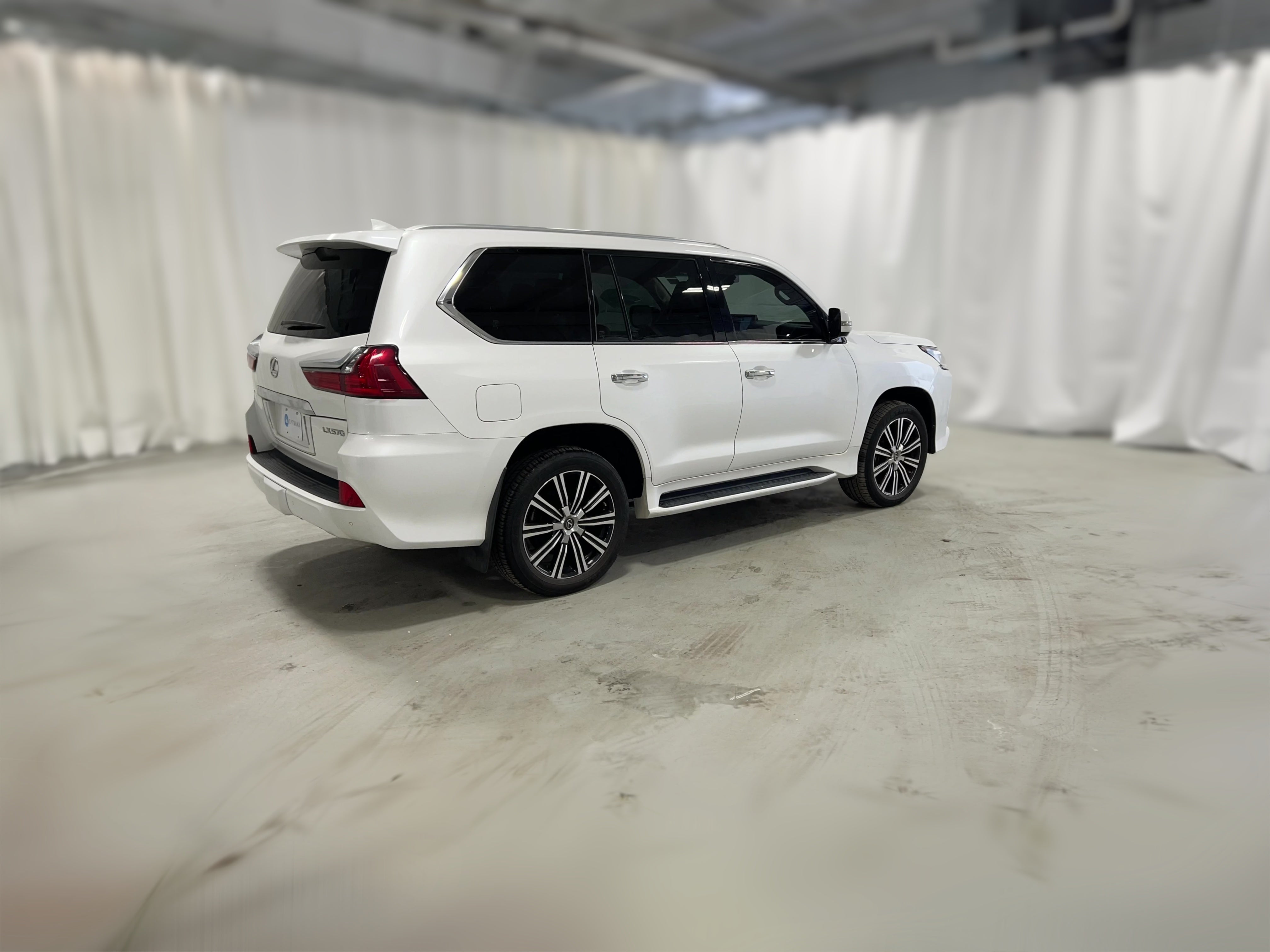 2021 Lexus LX 570 - Photo 43