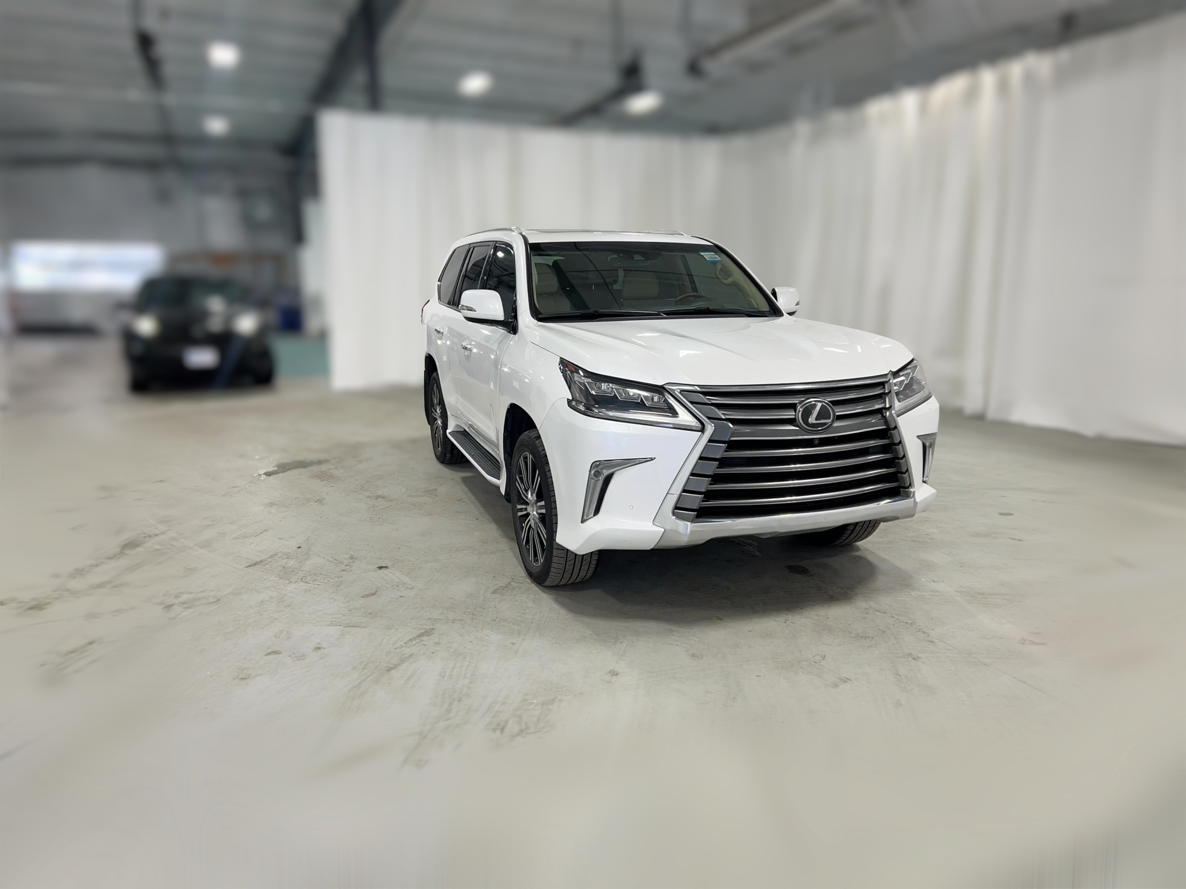 2021 Lexus LX 570 - Photo 48