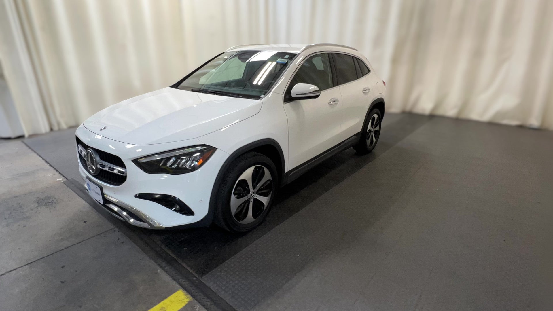 2025 Mercedes-Benz GLA vehicle photo
