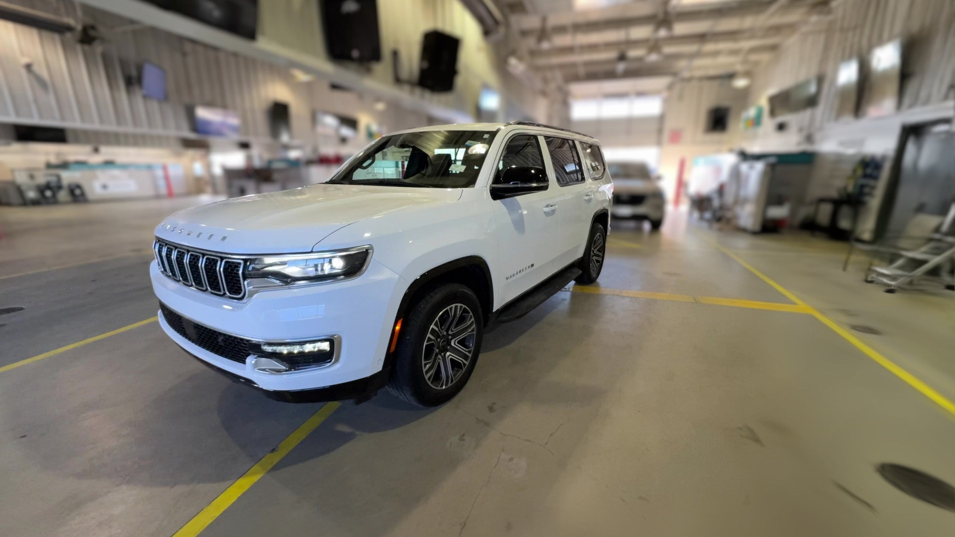 2025 Jeep Wagoneer vehicle photo
