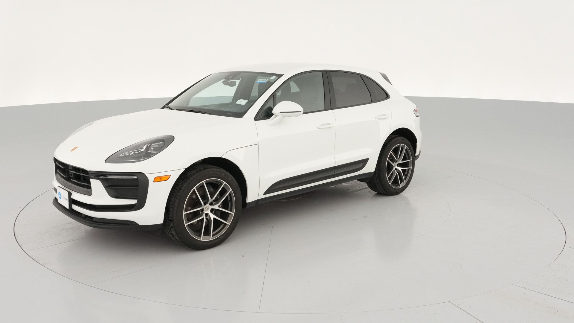 2023 Porsche Macan vehicle photo