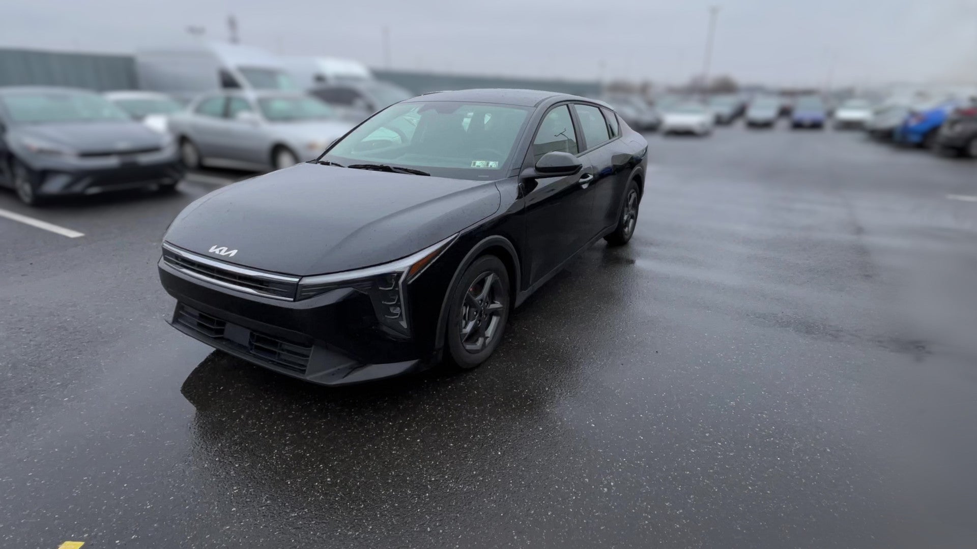 2025 Kia K4 vehicle photo