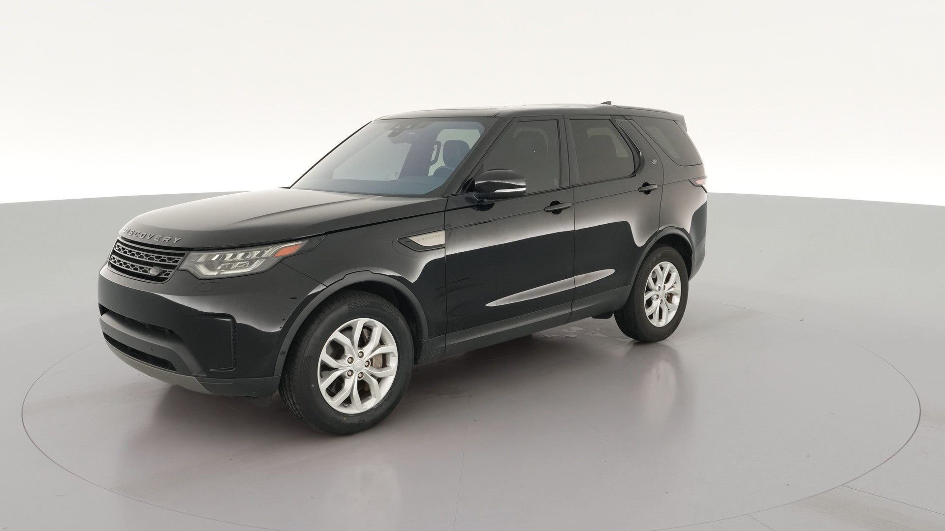 2020 Land Rover Discovery vehicle photo