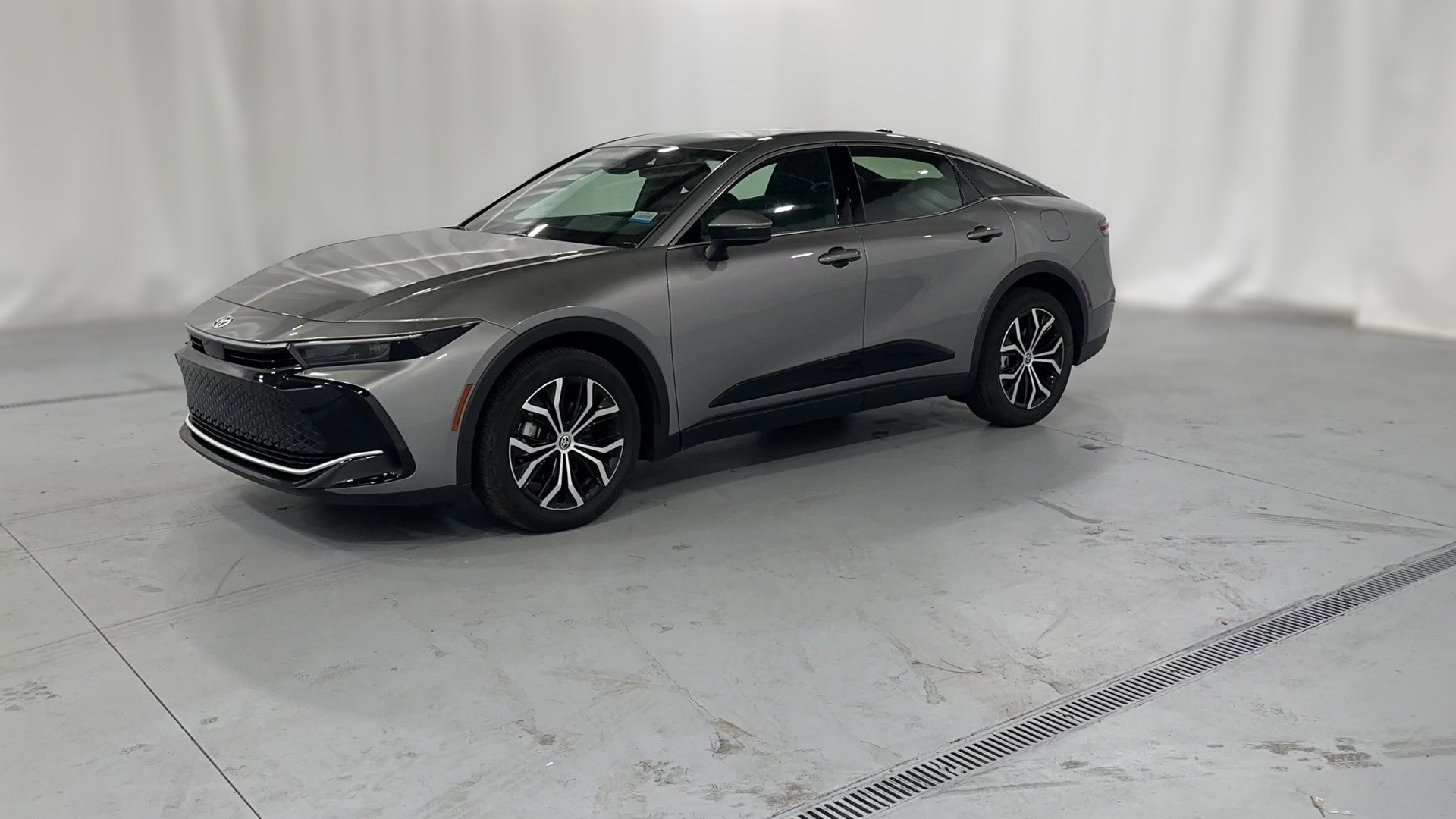2025 Toyota Crown vehicle photo