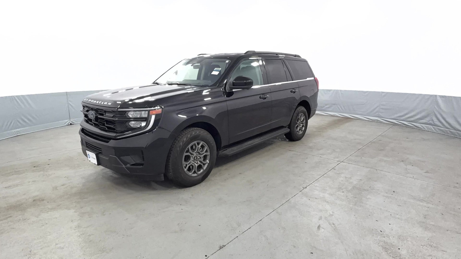 2025 Ford Expedition vehicle photo