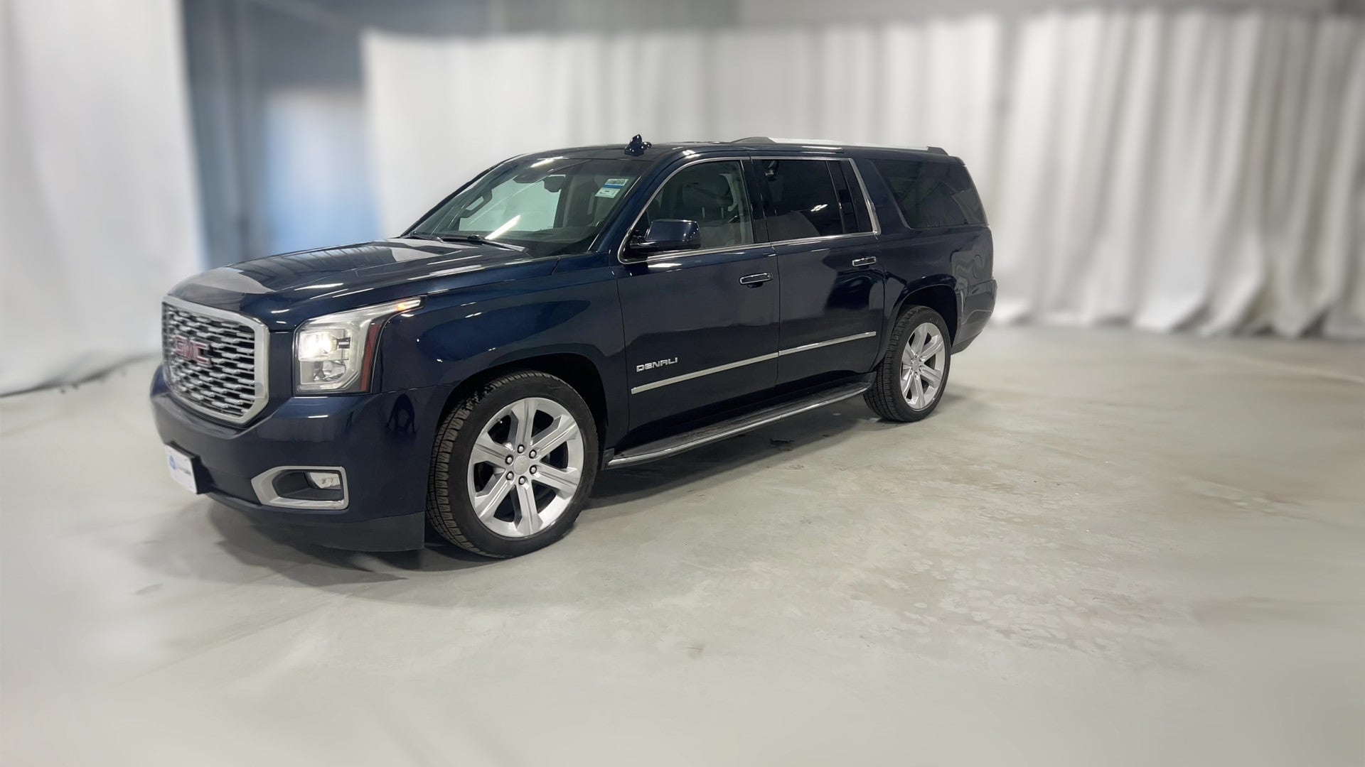 2018 GMC Yukon XL vehicle photo