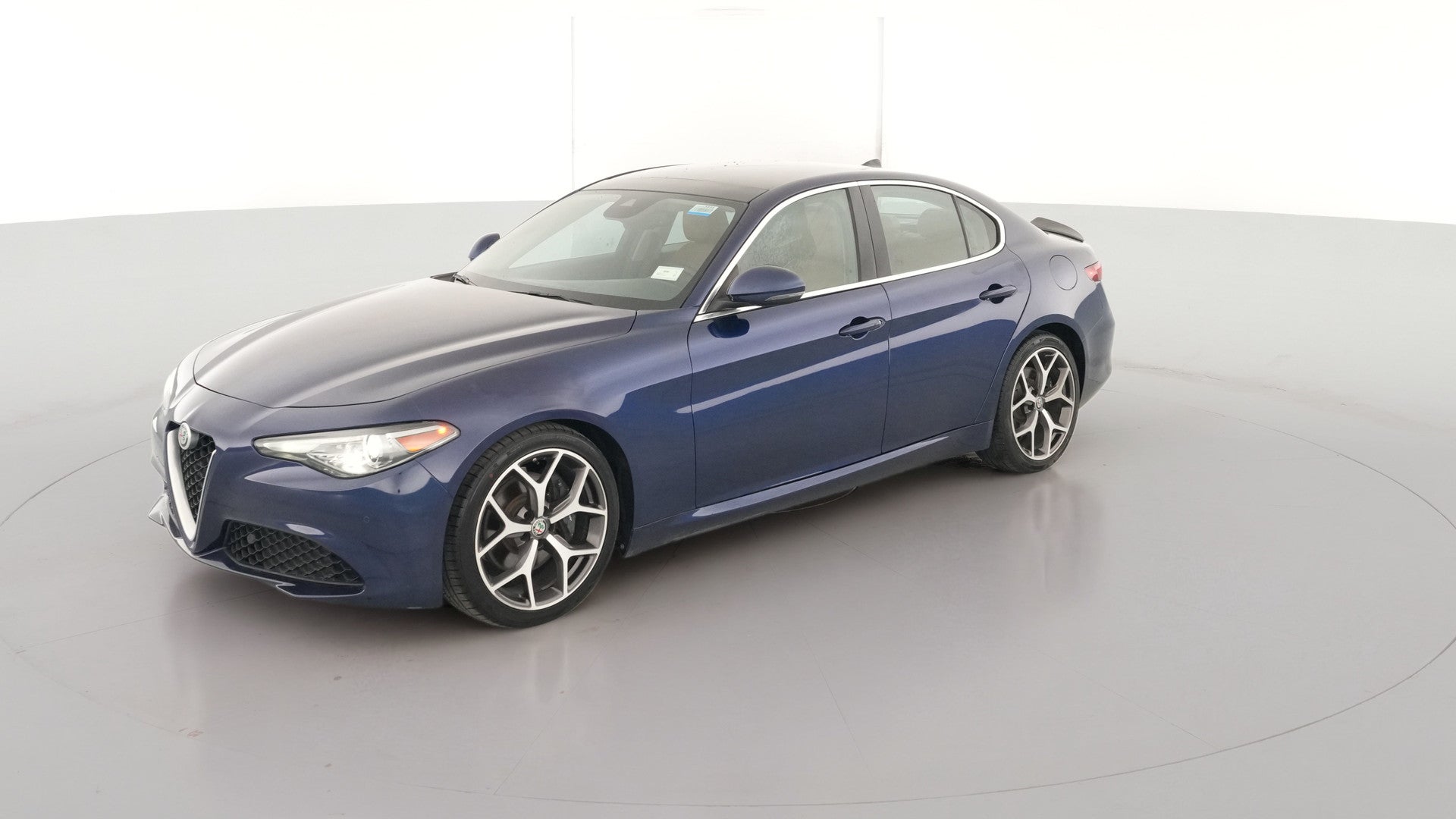 2019 Alfa Romeo Giulia vehicle photo